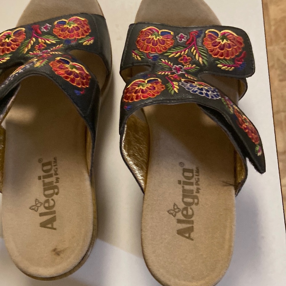 Algeria slip on shoes